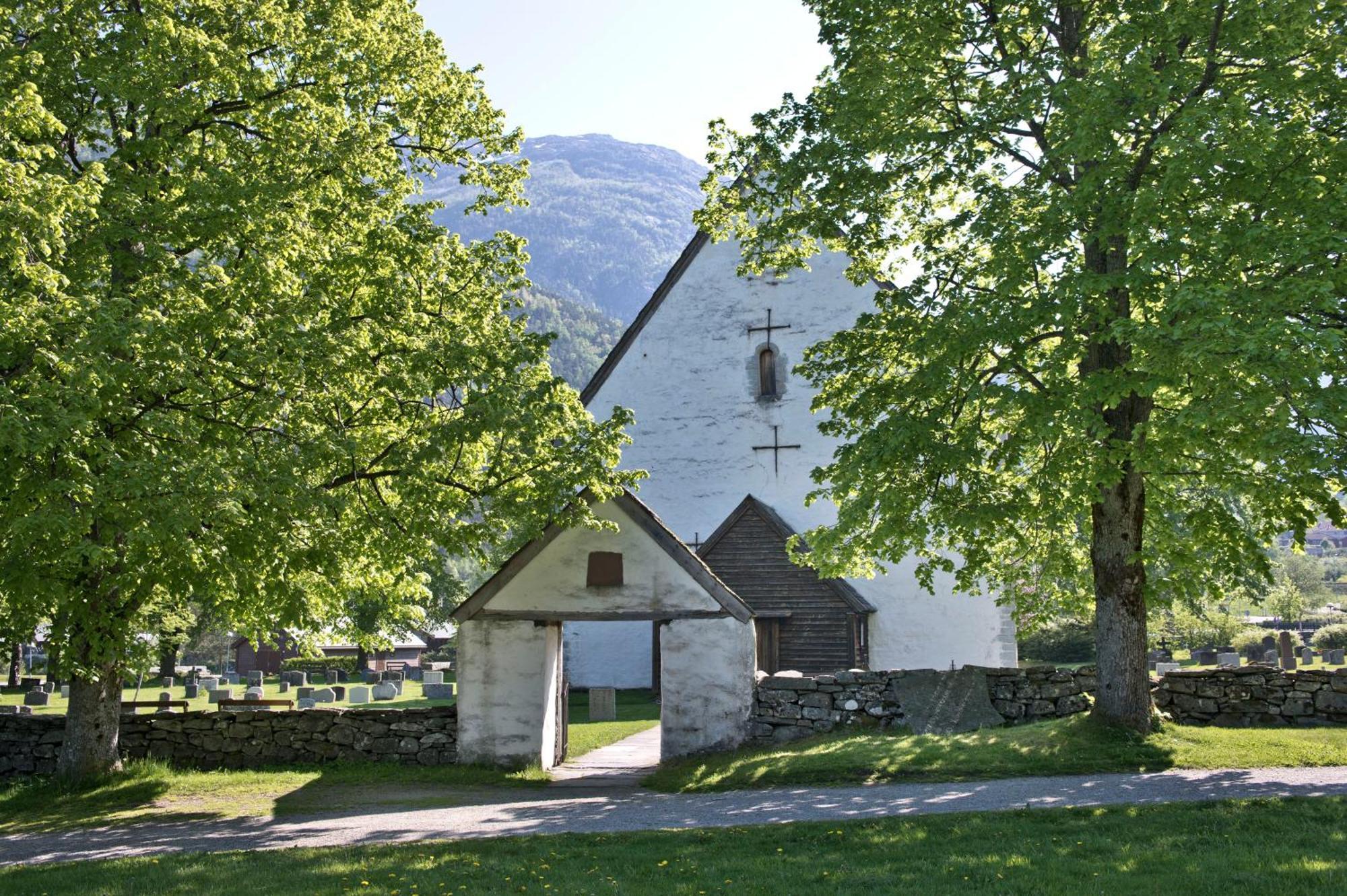 Kinsarvik Camping Hotel Exterior photo